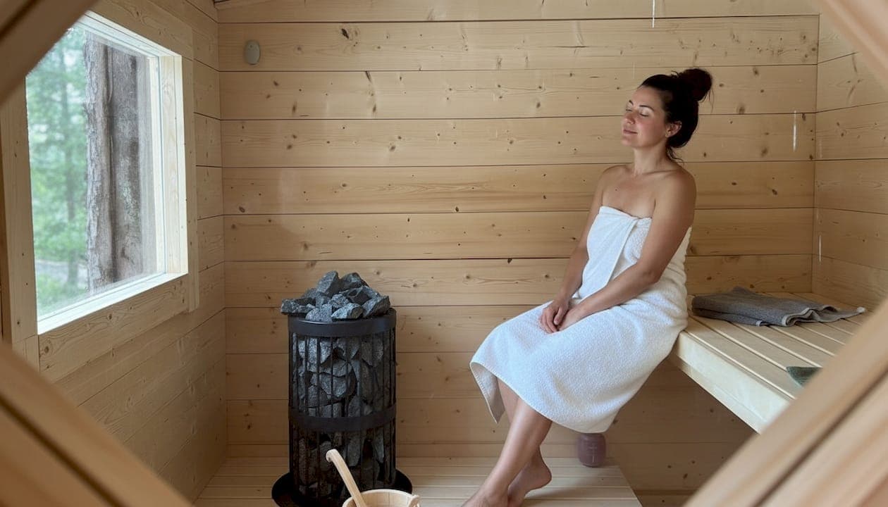 Sauna contraindications for travellers: what to check